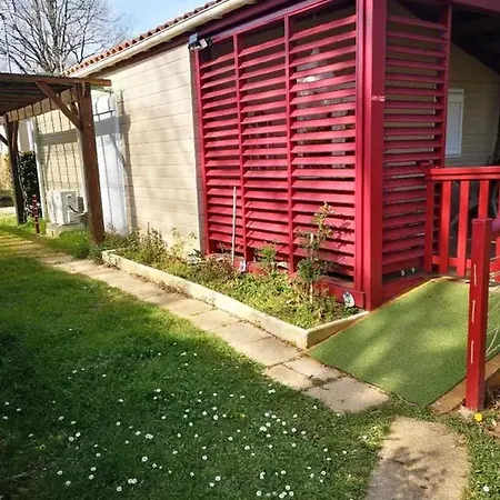 Chalet Accueillant Avec Vue Sur Le Estang