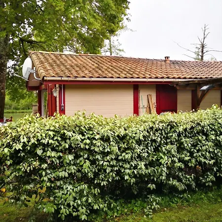 Accueillant Avec Vue Sur Le Estang
