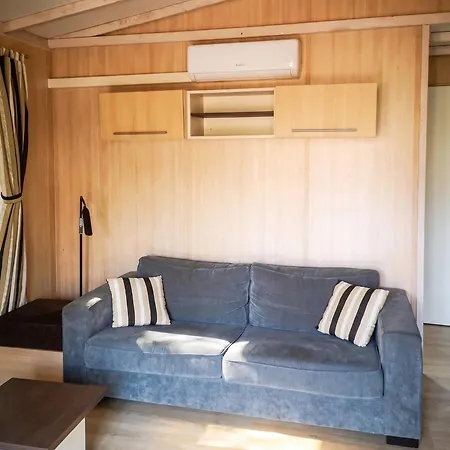 Chalet Accueillant Avec Vue Sur Le